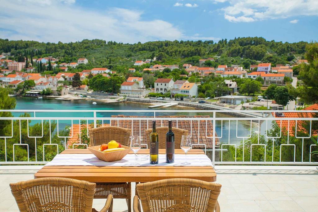Guest House Lovric Lumbarda Exterior foto