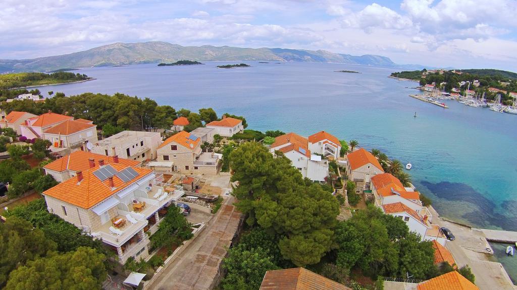 Guest House Lovric Lumbarda Exterior foto