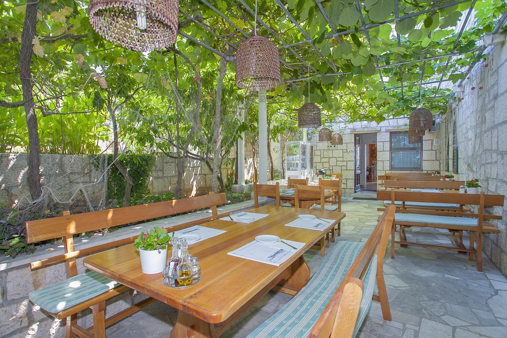 Guest House Lovric Lumbarda Exterior foto