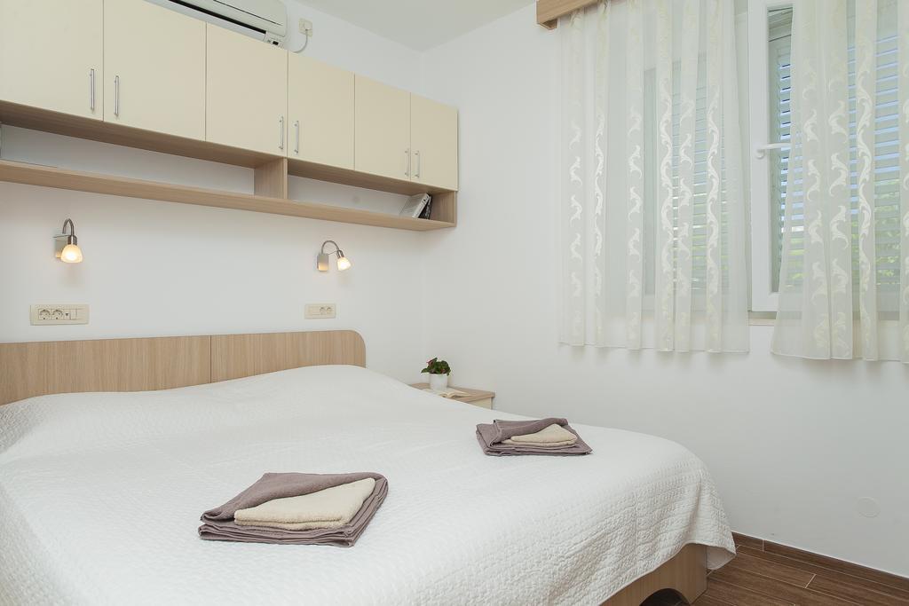 Guest House Lovric Lumbarda Zimmer foto